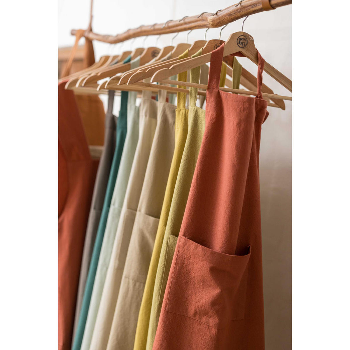 KÜCHENSCHÜRZE Ada tomette 72 x 85 cm - Rot, Textil (72/85cm) - Winkler
