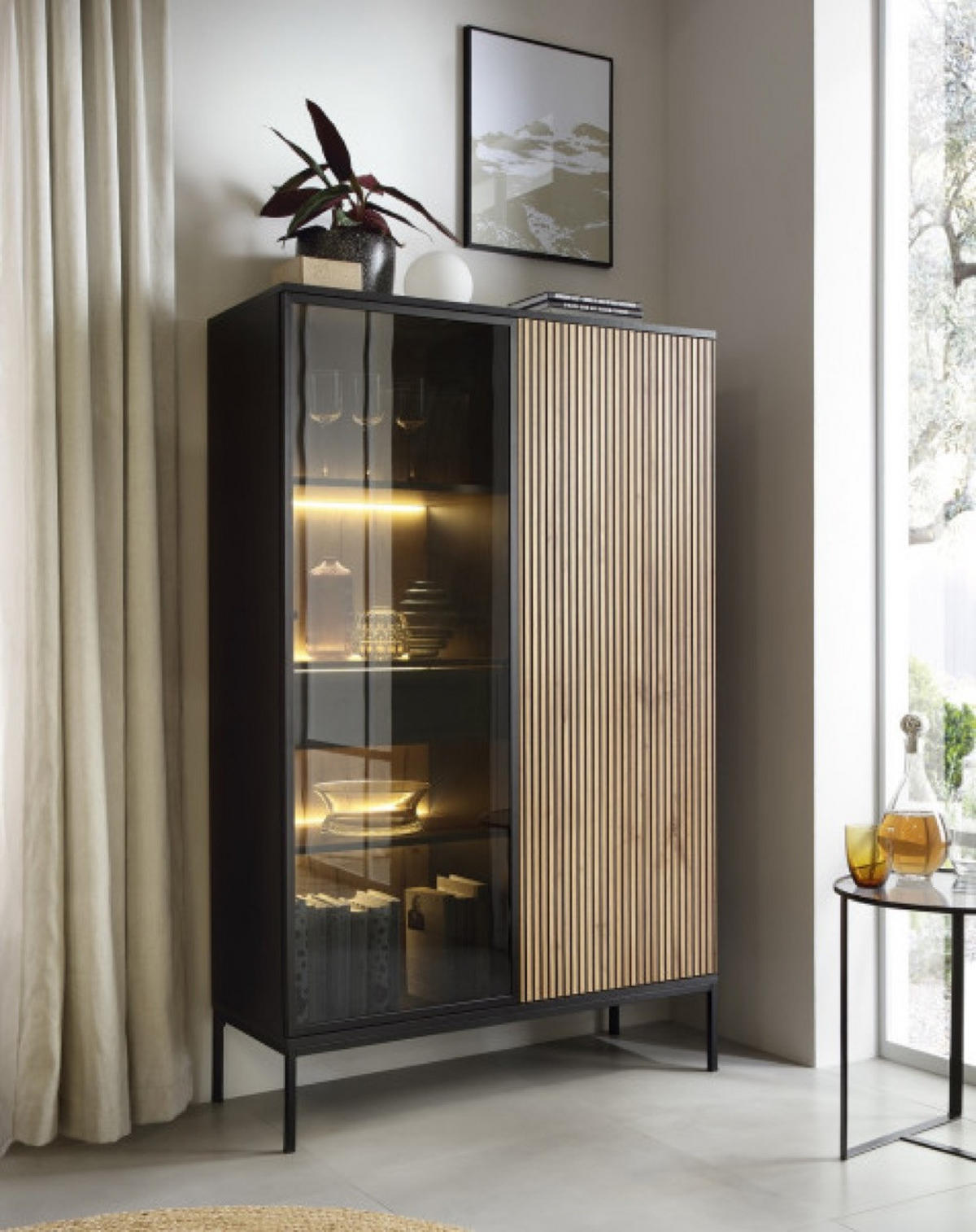 VITRINE Weiß SANTI Mit Lamellen Und LED-Beleuchtung - Multicolor, Holzwerkstoff (104/166/39cm) - Sepro Meble