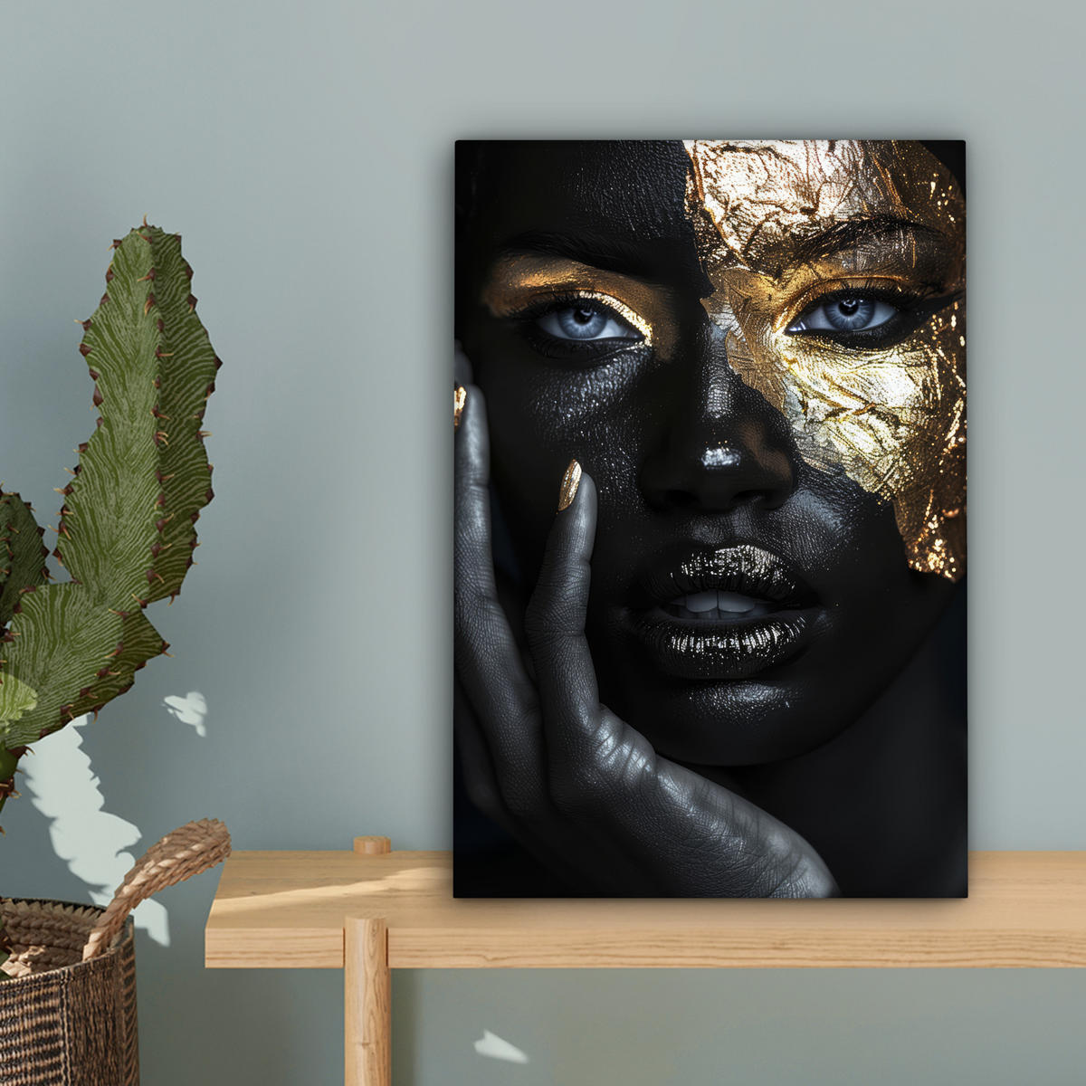 LEINWANDBILD Frau - Gold - Porträt - Schwarz-Weiß - Luxus Deko Wohnzimmer 20x30 cm - Hellblau, Textil (20/30cm) - MuchoWow