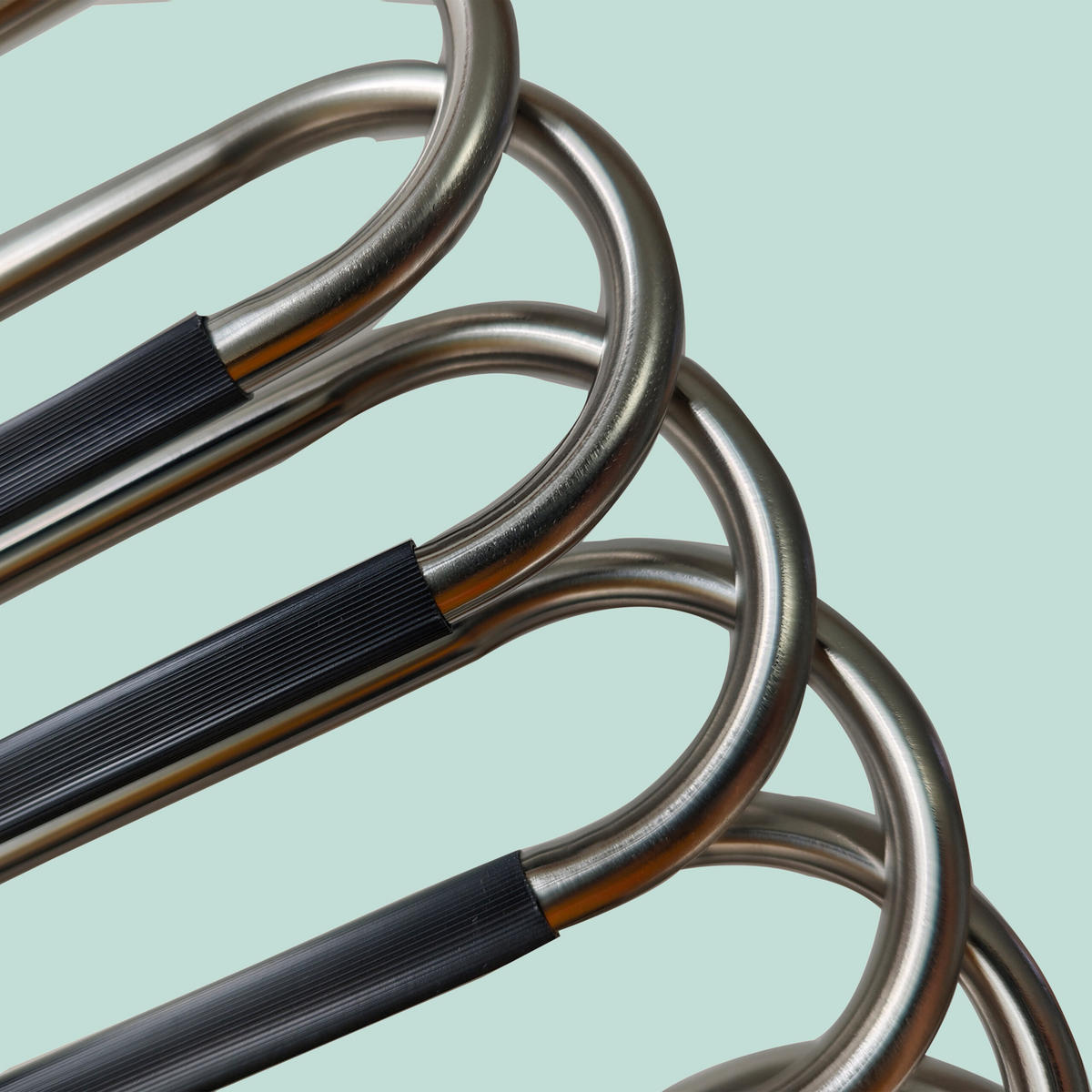 2XVEČNAMENSKI hlačni obešalnik - večbarvno, kovina/umetna masa (24/33/9cm) - Relaxdays