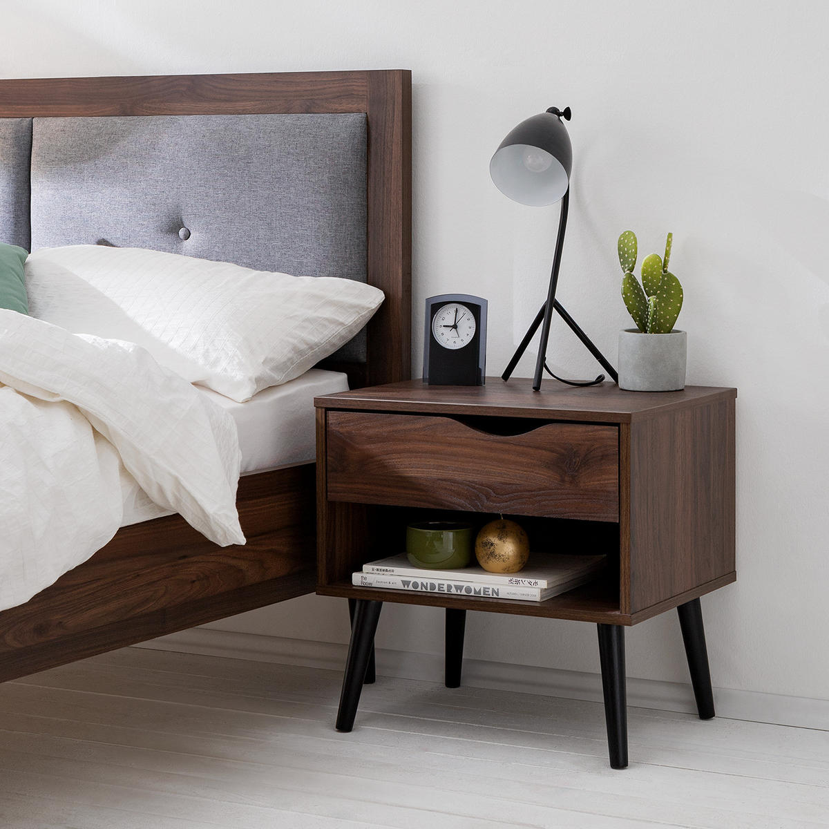 NACHTKOMMODE mit 1 schublade - Walnuss Dekor - Walnussfarben/Schwarz, Holzwerkstoff (50/49/39cm) - home24