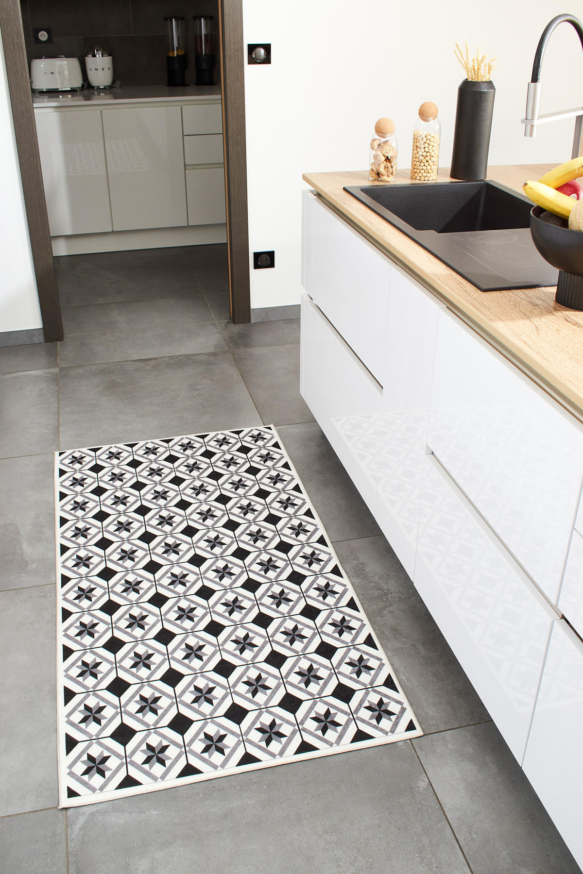 KÜCHENTEPPICH mit schwarzem Zementfliesenmuster Azulejo 80x150 cm - Schwarz, Textil (80/150cm) - Nazar Rugs