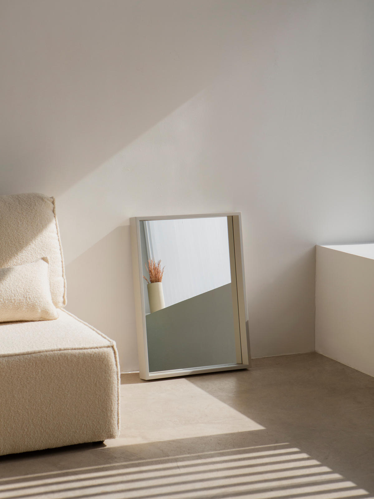 SPIEGEL aus MDF 70/50 cm Taupe NIKO - Taupe, Holzwerkstoff (54/74/8cm) - RNT By Really Nice Things