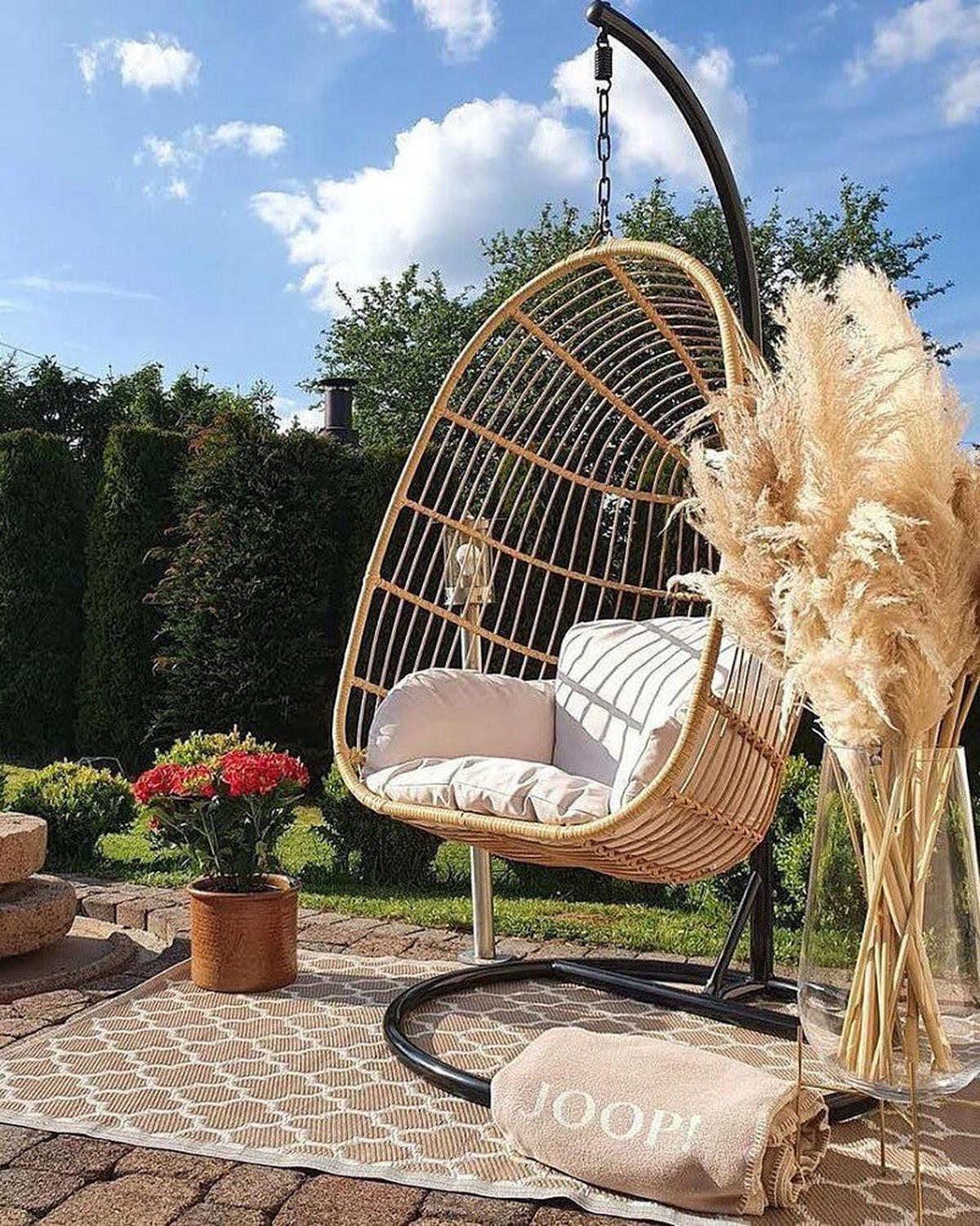 HÄNGESESSEL mit Gestell PE Rattan natürlich 97 cm Casoli - Naturfarben, Kunststoff (97/199/97cm) - Beliani