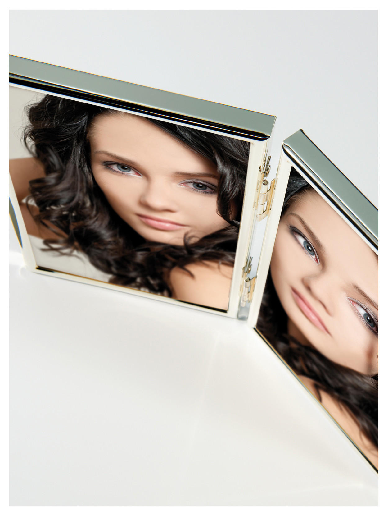 Thumbnail - walther design Bilderrahmen, Silber, Metall, 27x18.6x1 cm, Bilder und Zubehör, Bilderrahmen, Metallrahmen