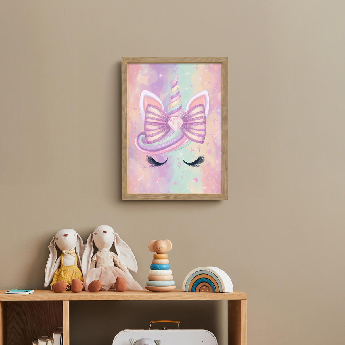 DOBÍJECÍ NOČNÍ LAMPIČKA Jednorožec - Třpytky - Duha - Pastelové barvy 30x40 cm - světle růžová, kompozitní dřevo (8/30/40cm) - OnlyWow