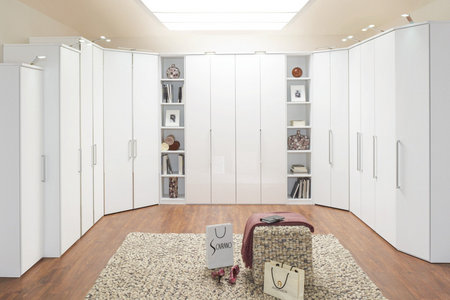 Der begehbare Kleiderschrank: Das Stauraumwunder XXXLutz Der begehbare Kleiderschrank: Das Stauraumwunder XXXLutz