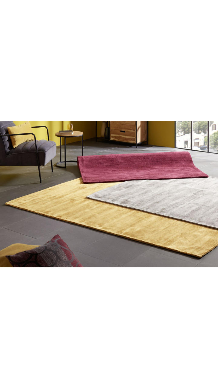 Žuti, sivi i bordo tepih