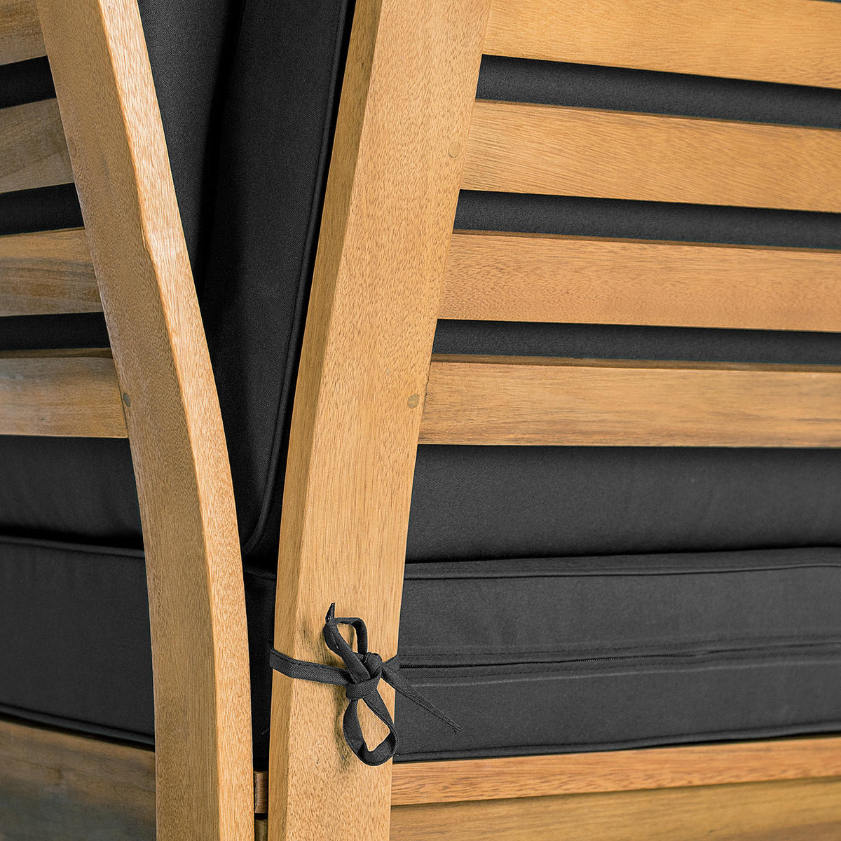 LOUNGEECKE - Webstoff / Akazie massiv - Anthrazit, Holz/Textil (71/73/71cm) - home24