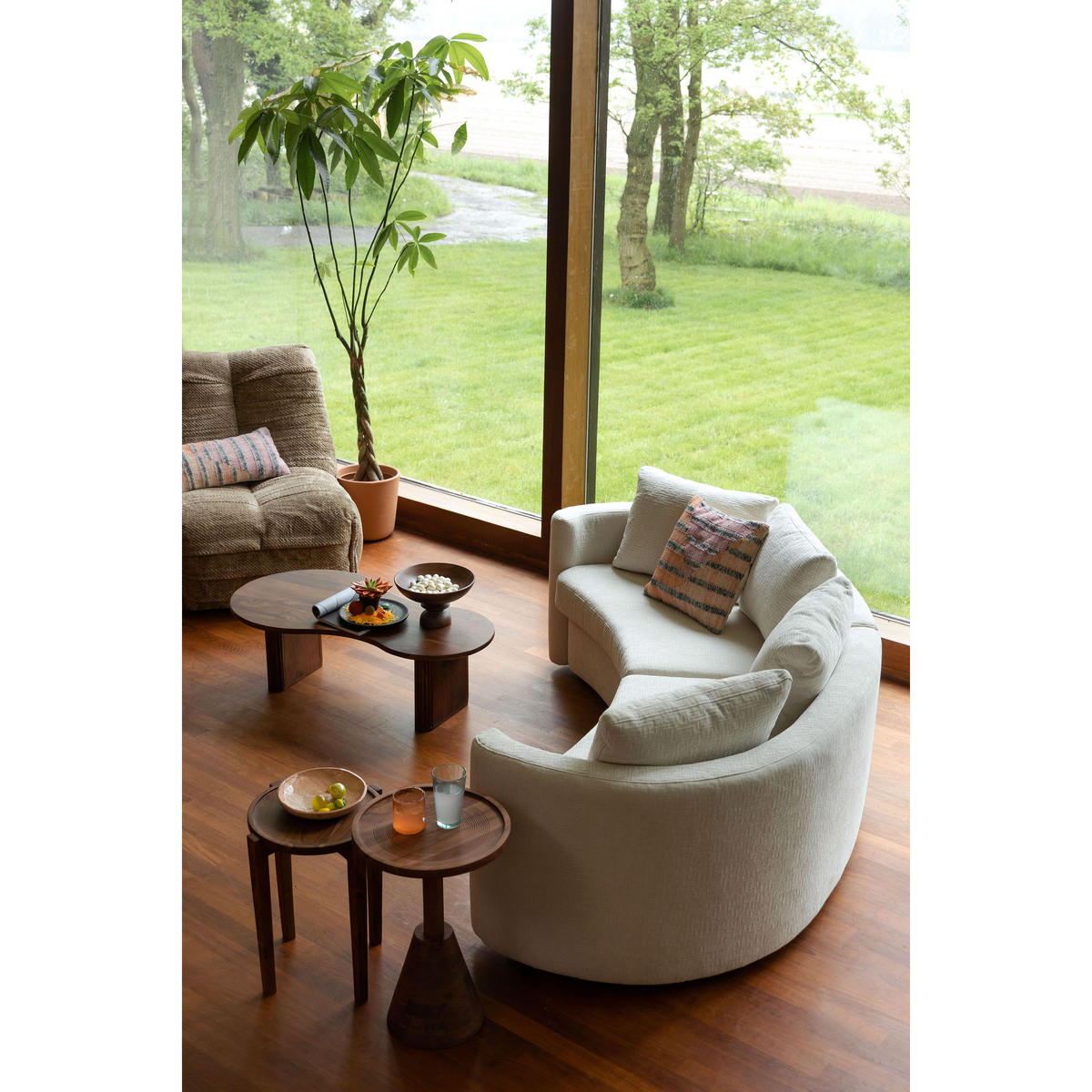 COUCHTISCH Tilon Organische Form - Braun, Holz (110/60/40cm) - Dutchbone