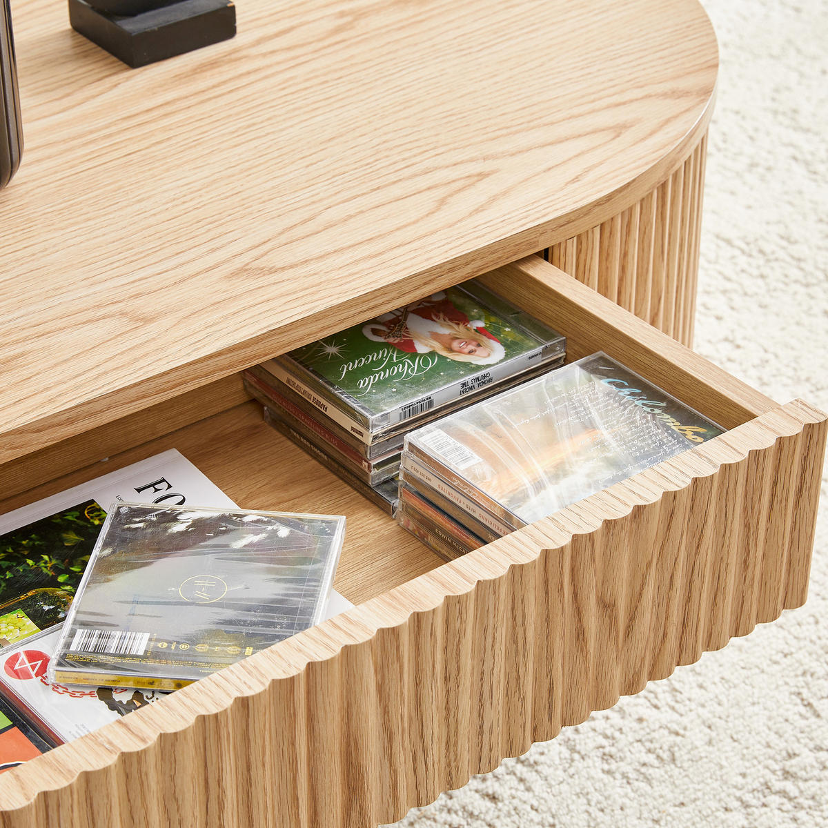 COUCHTISCH Oval Eichenoptik mit Schublade & Fluted Design - Naturfarben, Holzwerkstoff (54/105/38cm) - Urban Meuble