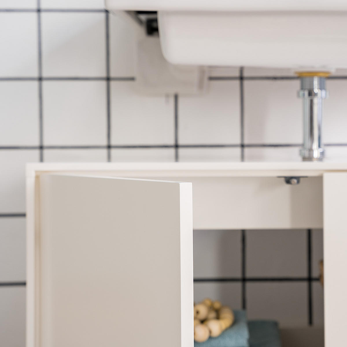 WASCHBECKENUNTERSCHRANK - Eiche teilmassiv - Weiß, Holzwerkstoff (80/60/46cm) - home24