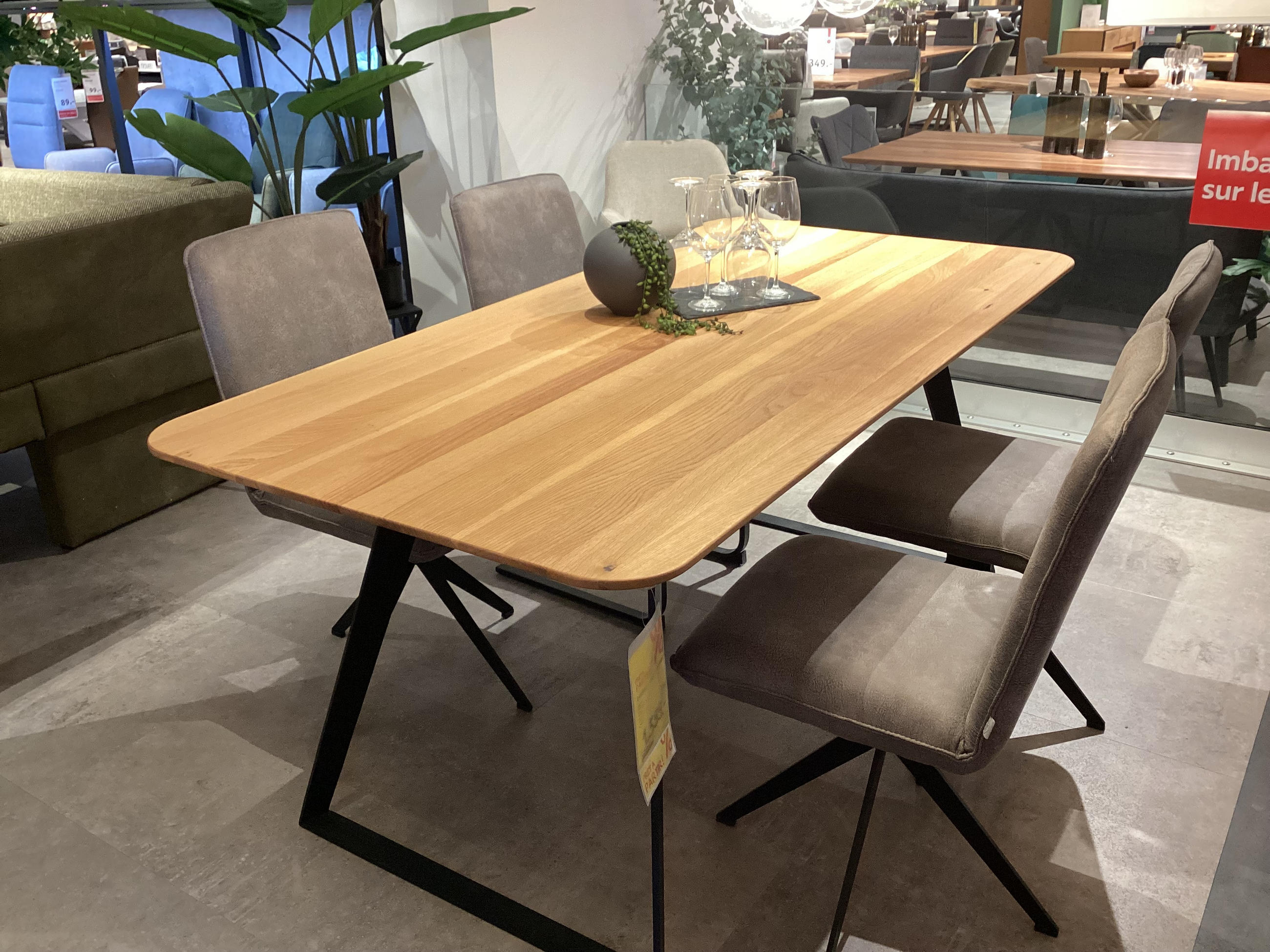 Ensemble table et 4 chaises en tissu