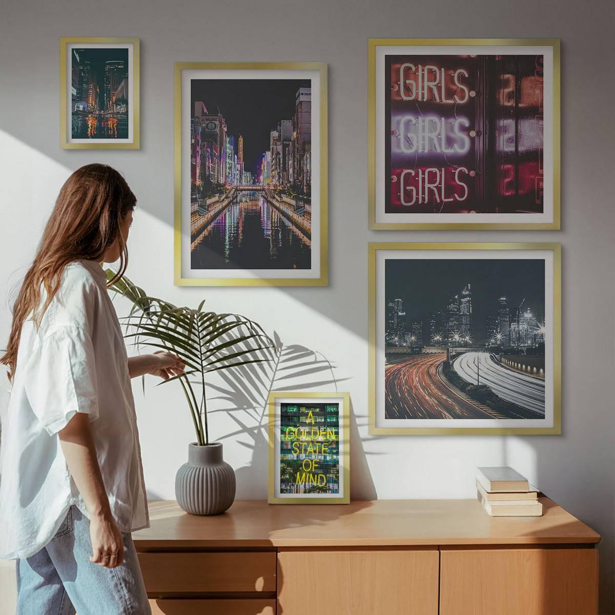 BILDER SET 5er Set - 50x50 cm & 20x30 cm & 40x60 cm Goldrahmen - Neonreklamen in der Stadt bei Nacht - Goldfarben, Kunststoff (40/60cm) - TULUP