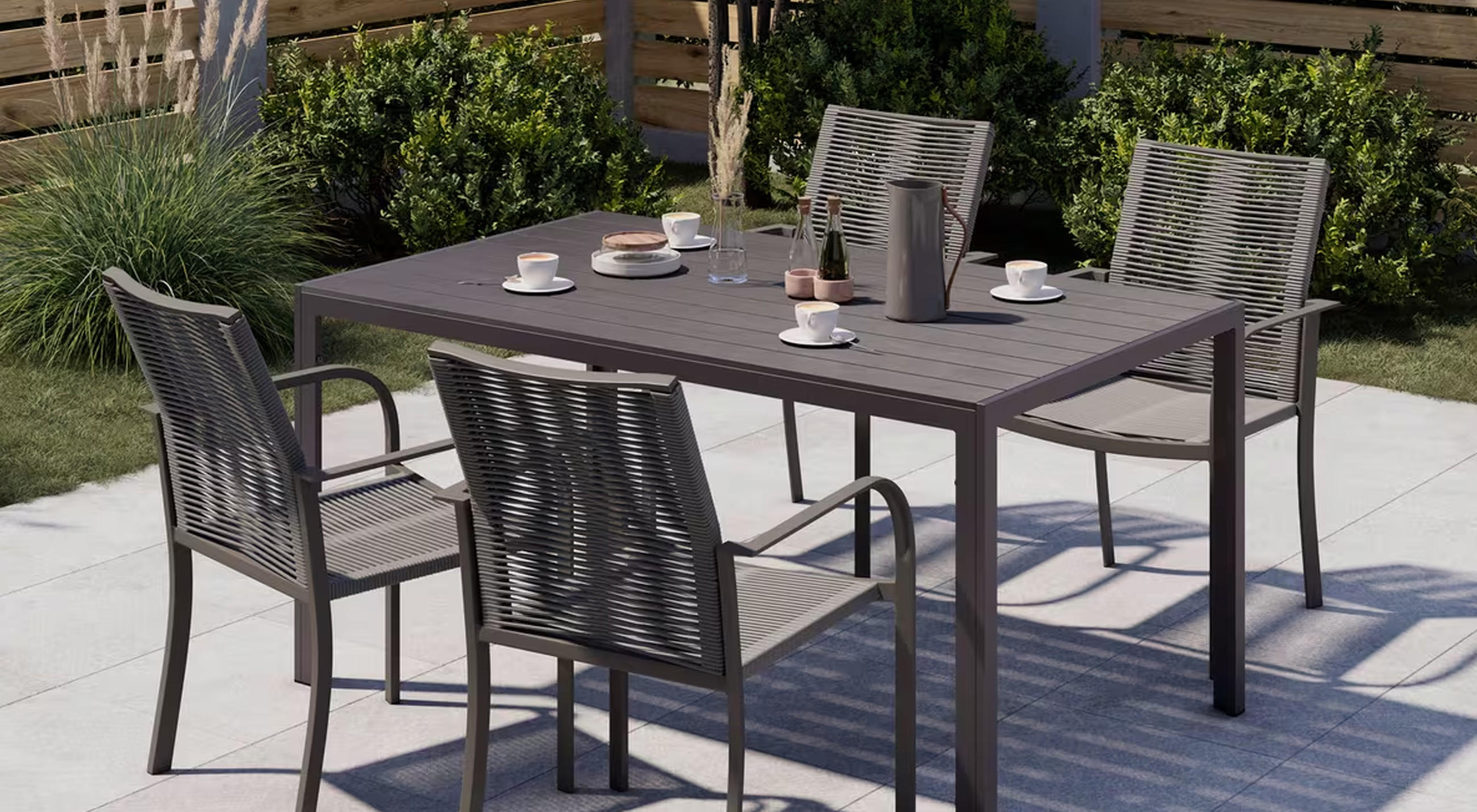 Gartenmöbel von Ambia Home aus Aluminium und mit Polyrattan.