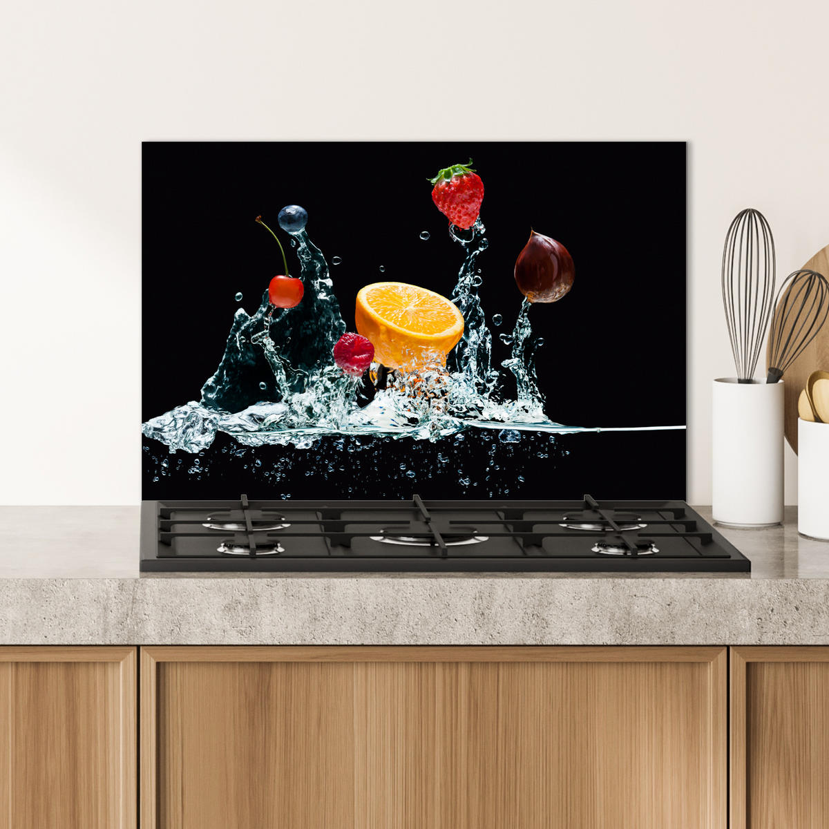 SPRITZSCHUTZ KÜCHE Wasser - Obst - Orange - Erdbeere - Kirsche - Schwarz 70x50 cm - Orange, Metall (70/0.3/50cm) - MuchoWow