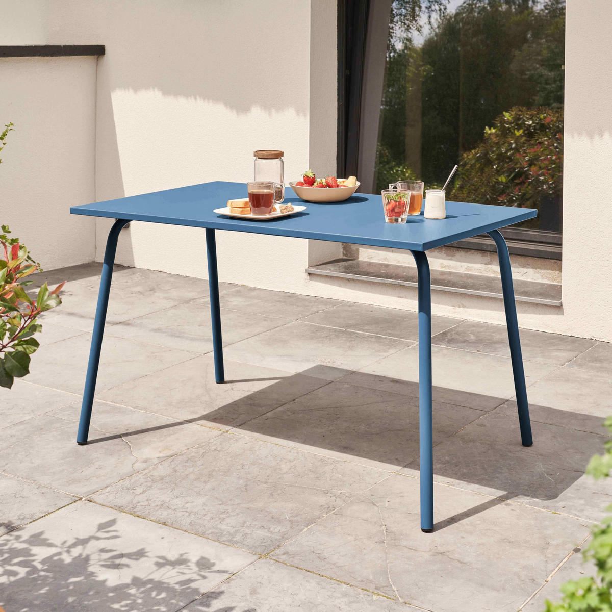 GARTENTISCH , Pazifikblau - Dunkelblau, Metall (120/70/72cm) - Oviala