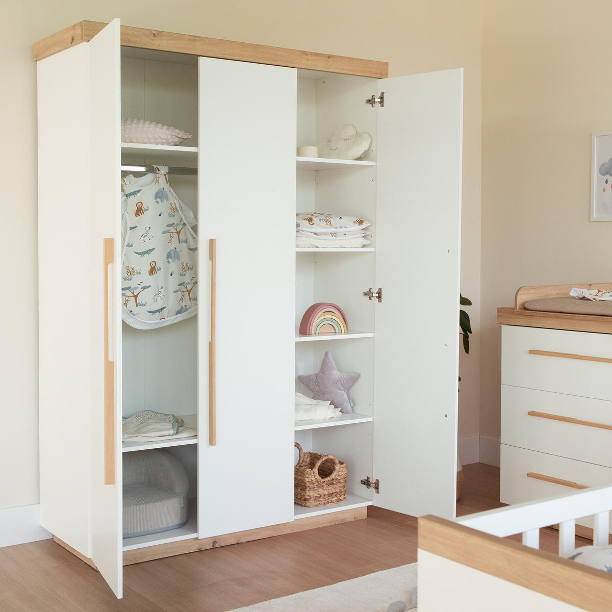 BABYZIMMER Lumo 3-teilig - Weiß, Holz (1/1/1cm) - Roba