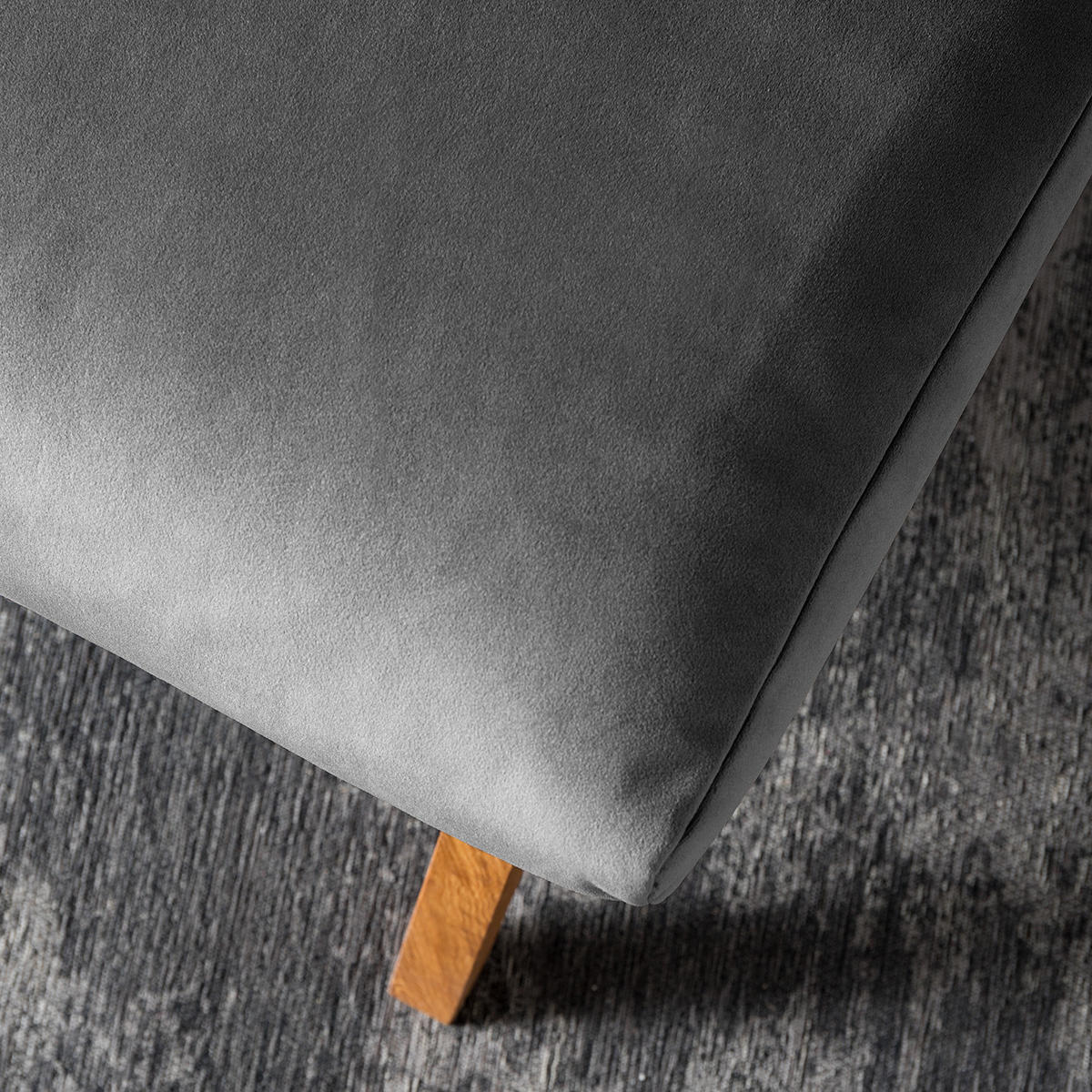 POLSTERHOCKER mit Holzfüßen - Eichefarben/Grau, Eichenholz/Textil (51/37/41cm) - home24