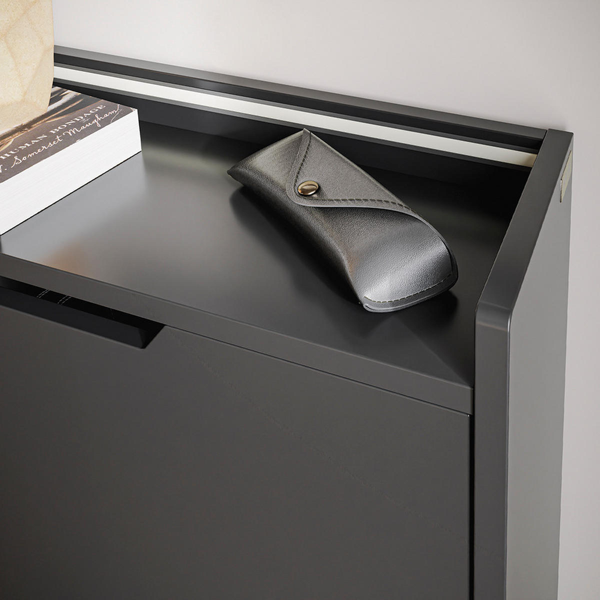 SCHUHSCHRANK 3 Türen Schwarz 50x19x131cm Modern - Schwarz, Holzwerkstoff (19/131/50cm) - SoBuy