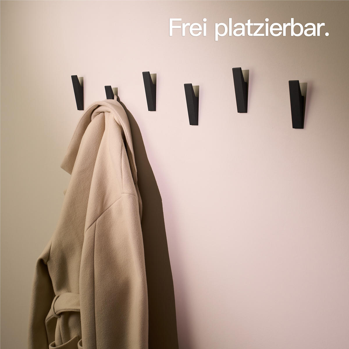 GARDEROBENHAKEN MIT VERSTECKTER VERSCHRAUBUNG - Schwarz, Metall (2/9/3cm) - Designfabrik Hamburg