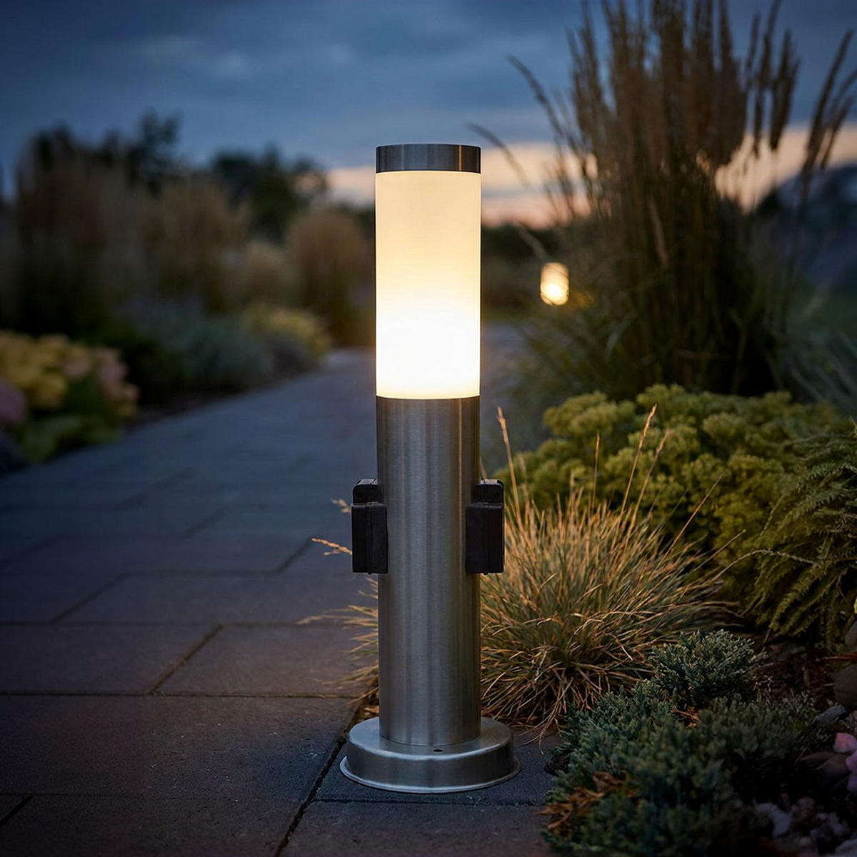 WEGELEUCHTE Silber mit Steckdose - Silberfarben, Kunststoff (8/8/45cm) - Globo Lighting