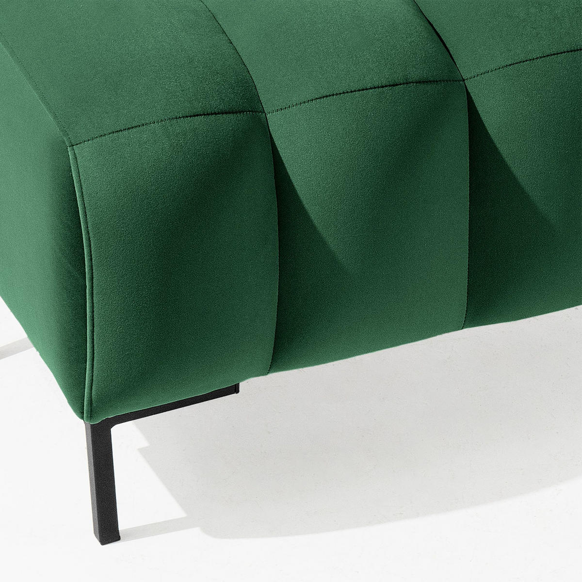 SITZHOCKER Polsterhocker PECCO, Veloursstoff - Dunkelgrün/Schwarz, Holz/Textil (60/50/50cm) - KONSIMO®
