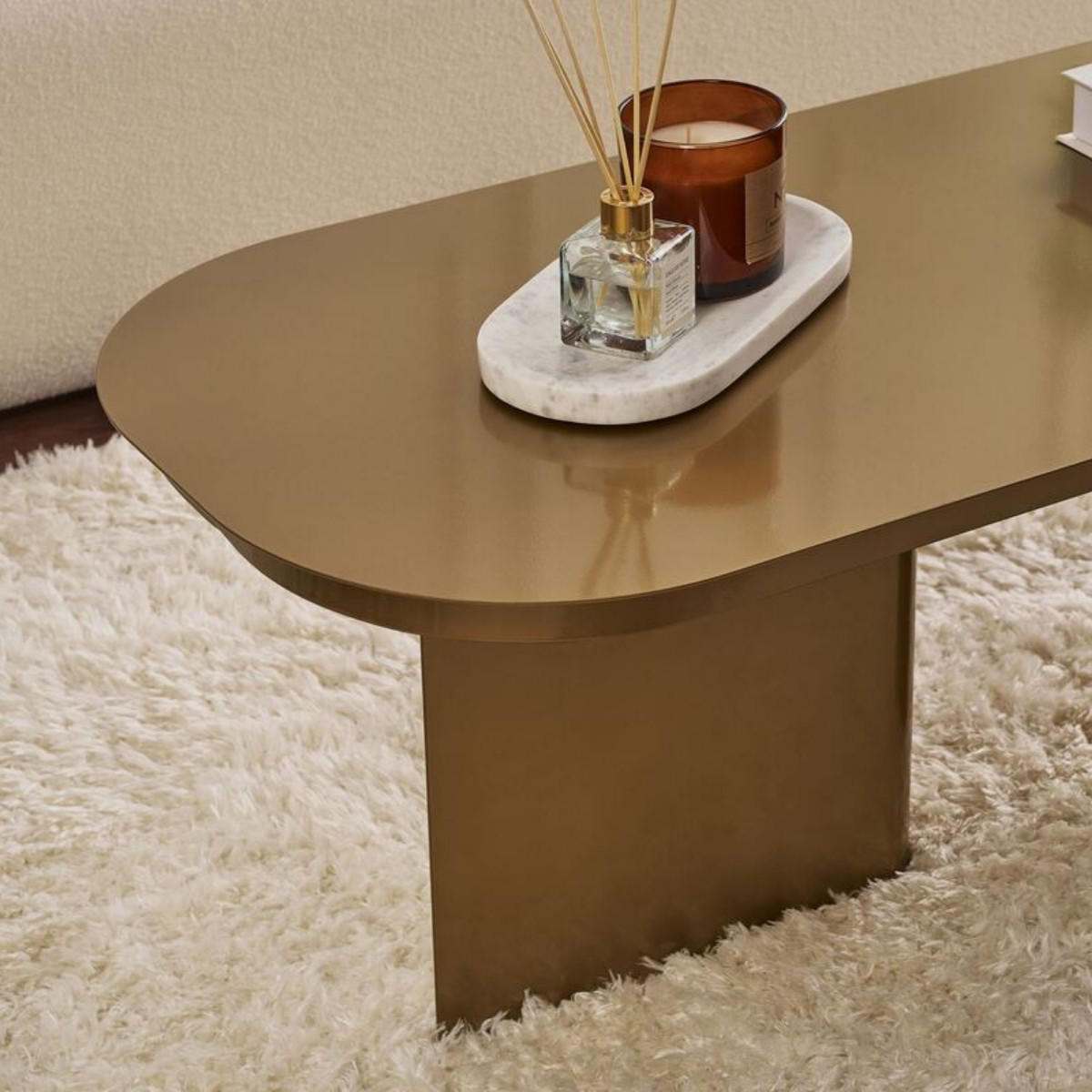 COUCHTISCH mit abgerundeter platte und 2 beinen 44/120/45 cm - Goldfarben, Metall (124/44/45cm) - Calicosy