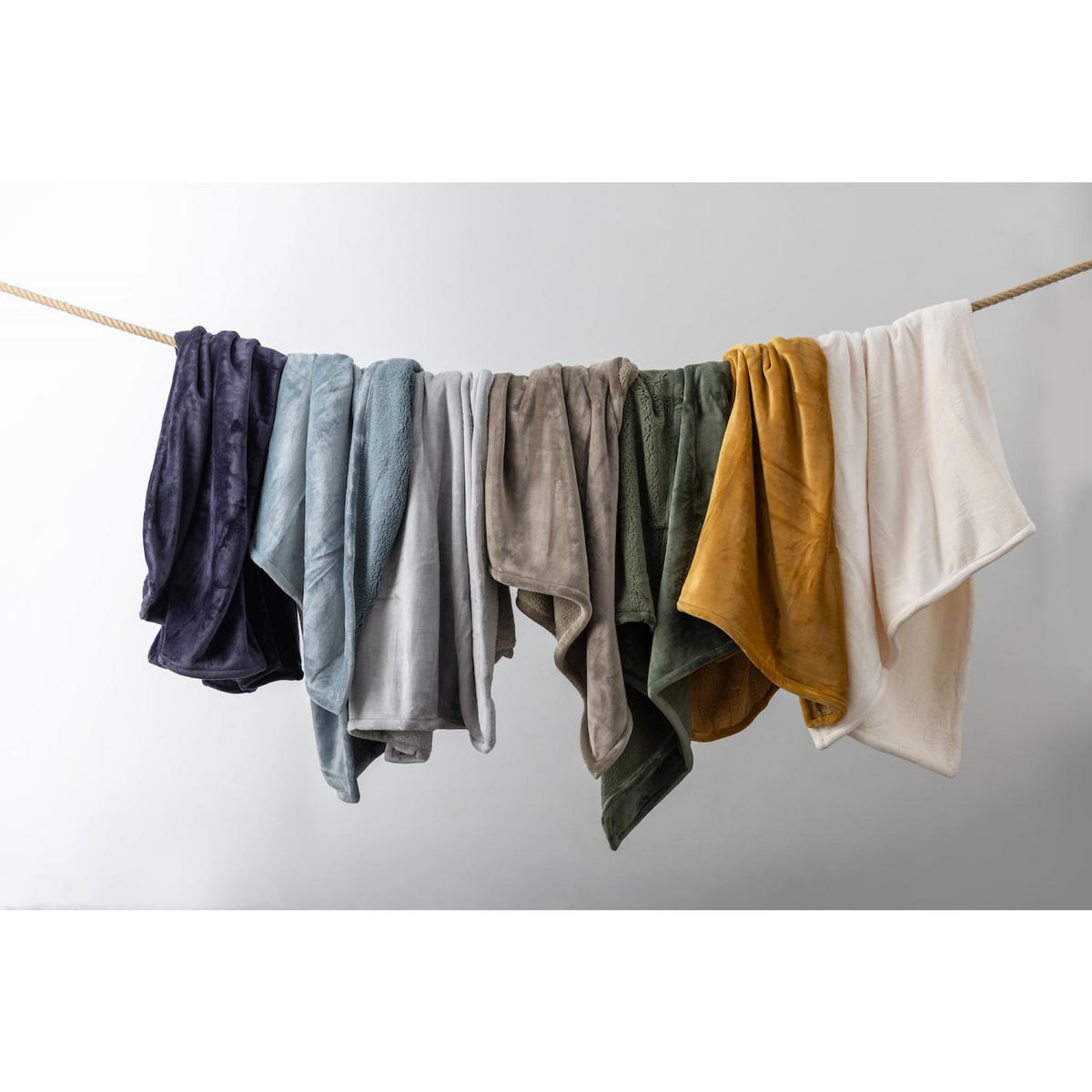 BETTÜBERWURF Michka bronze 240 x 220 cm - Bronzefarben, Textil (220/240cm) - Vivaraise