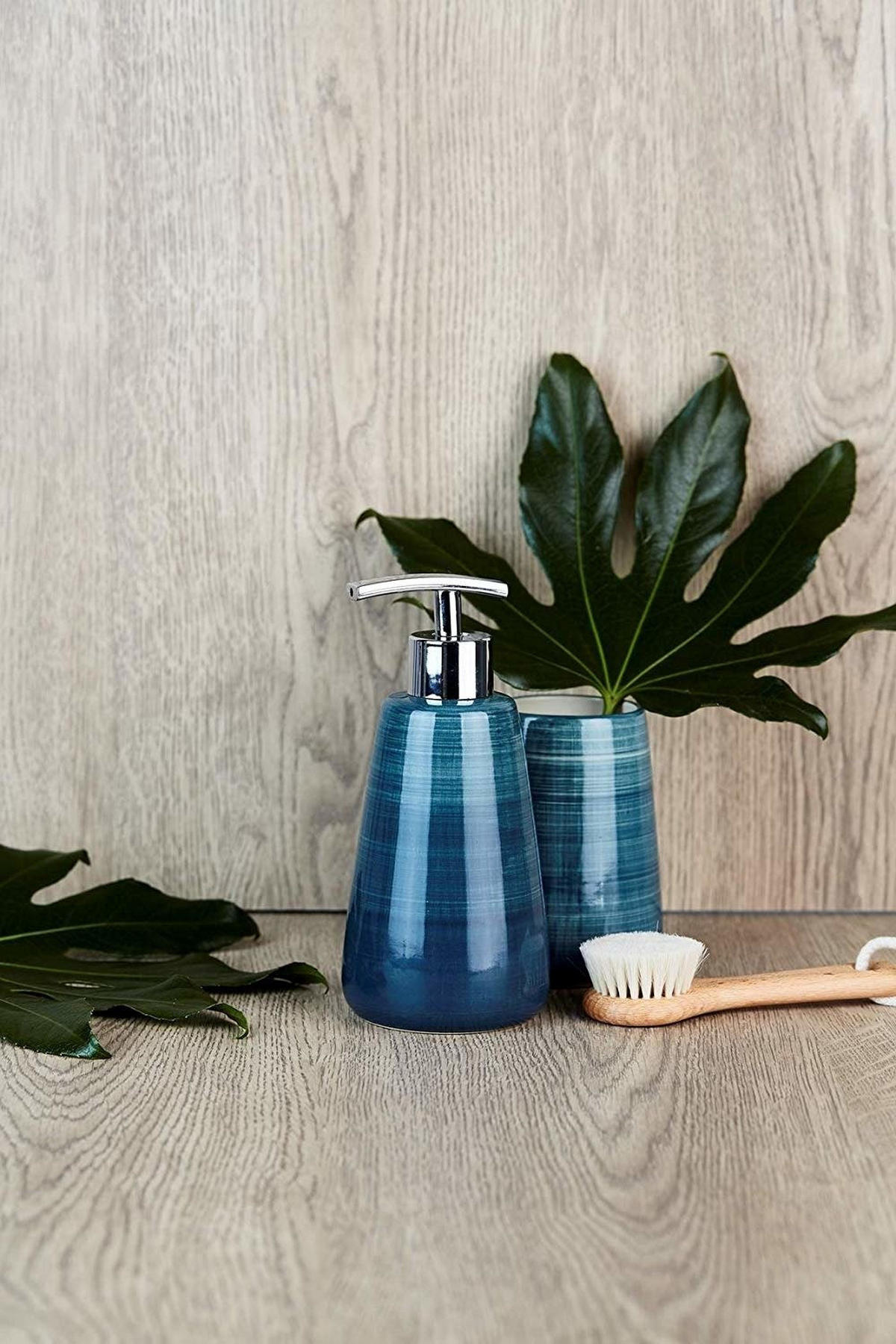 SPENDER für Flüssigseife Pottery Petrol 8/8/18 cm - Blau, Keramik (8/18/8cm) - Wenko