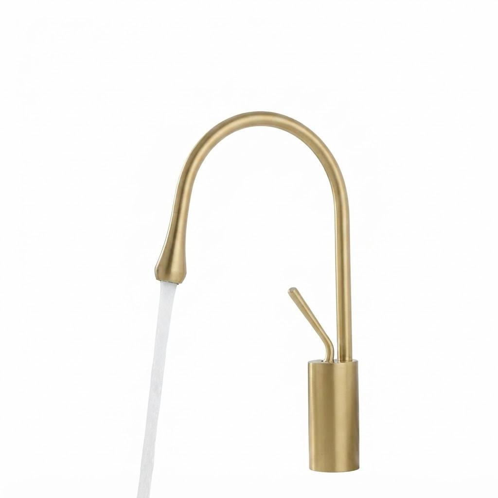 ARMATUR in gebürstetem Gold mit Wasserschlauch, 42 x 26 x 7 cm - Goldfarben, Metall (42/7/26cm) - Vallsero