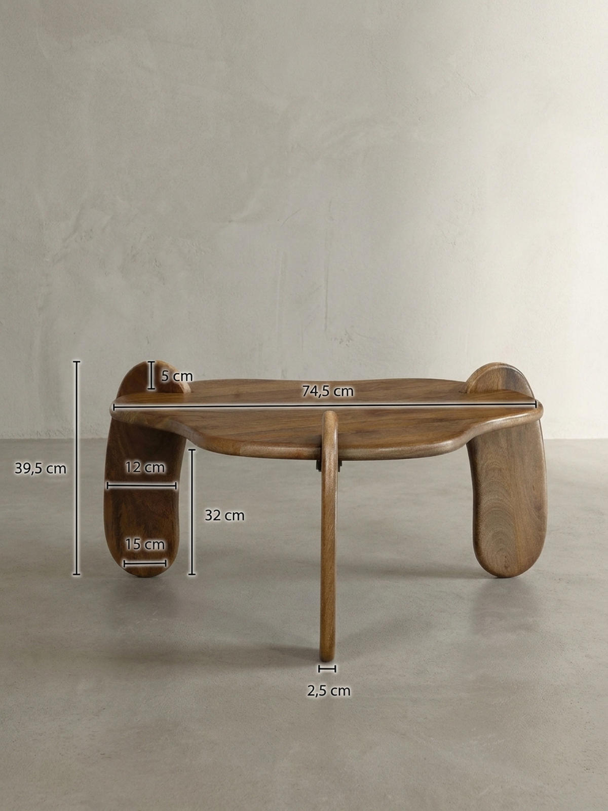 COUCHTISCH in Walnussfarbe aus Mangoholz Massiv, Niedriges Dreibein-Design, Organisch, 78x78x39.5cm - Braun, Holz (78/78/40cm) - KADIMA DESIGN