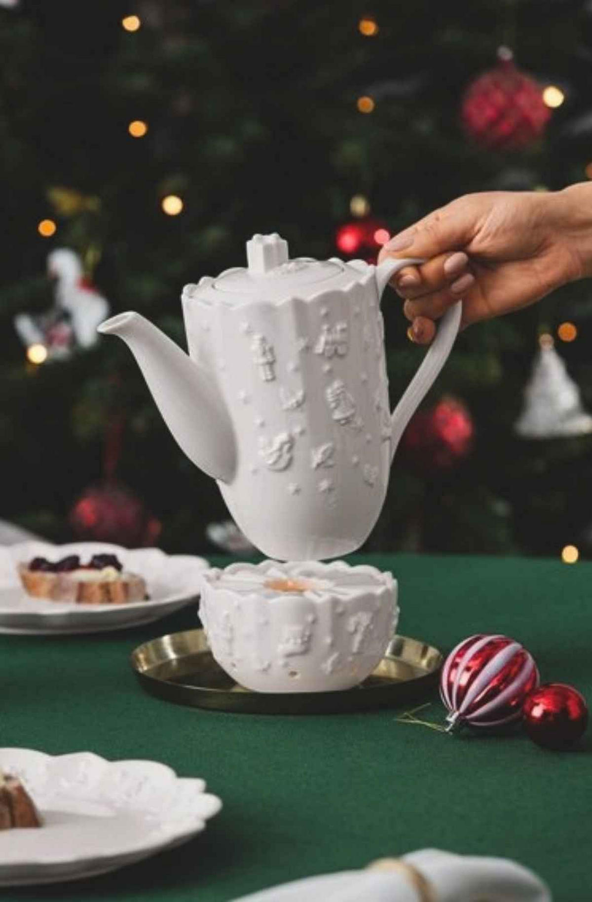 KAFFEEKANNE MIT STÖVCHEN Toy's Delight Royal Classic weiß 1,2 l - Weiß, Keramik (1.2L) - Villeroy & Boch