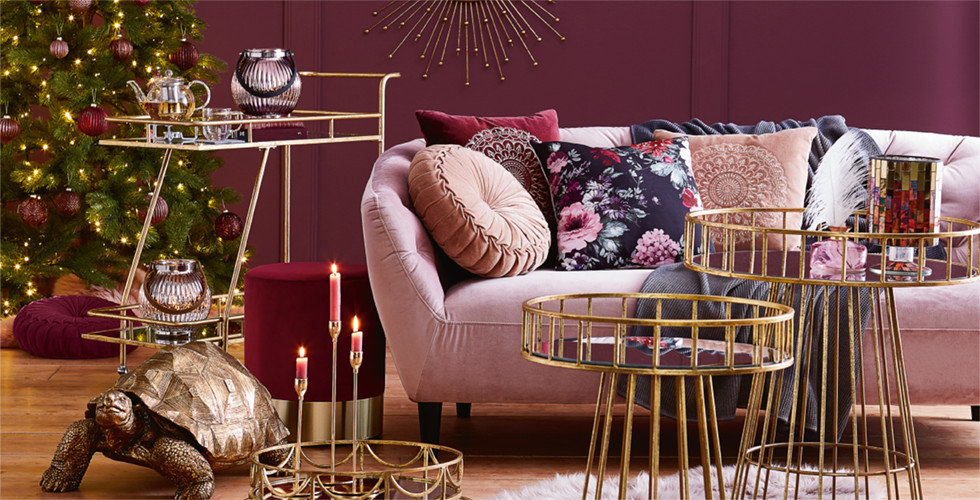 Glamour Weihnachten Beerentöne Gold Violett Wohnzimmer