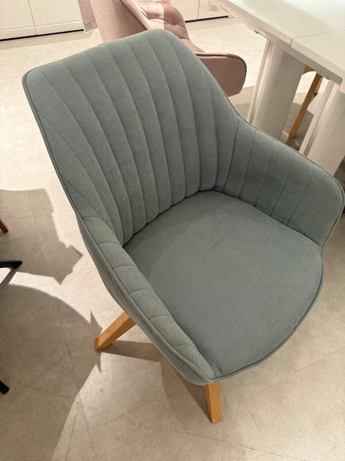 KAROSSZÉK CHILL-BUDAÖRS OUTLET - Hom`in