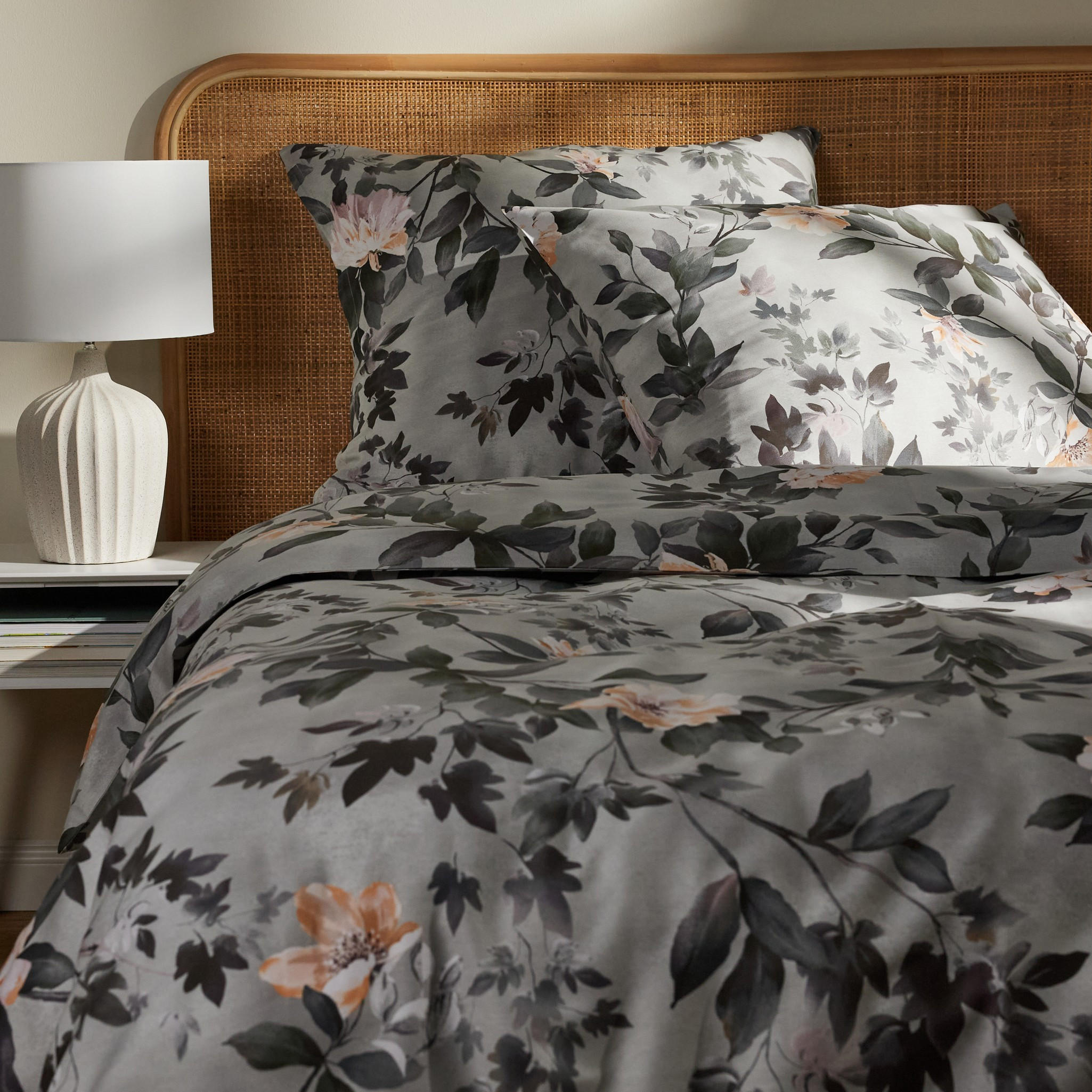 BETTWÄSCHE Kasna - Grau, Textil (200/220cm) - home&you