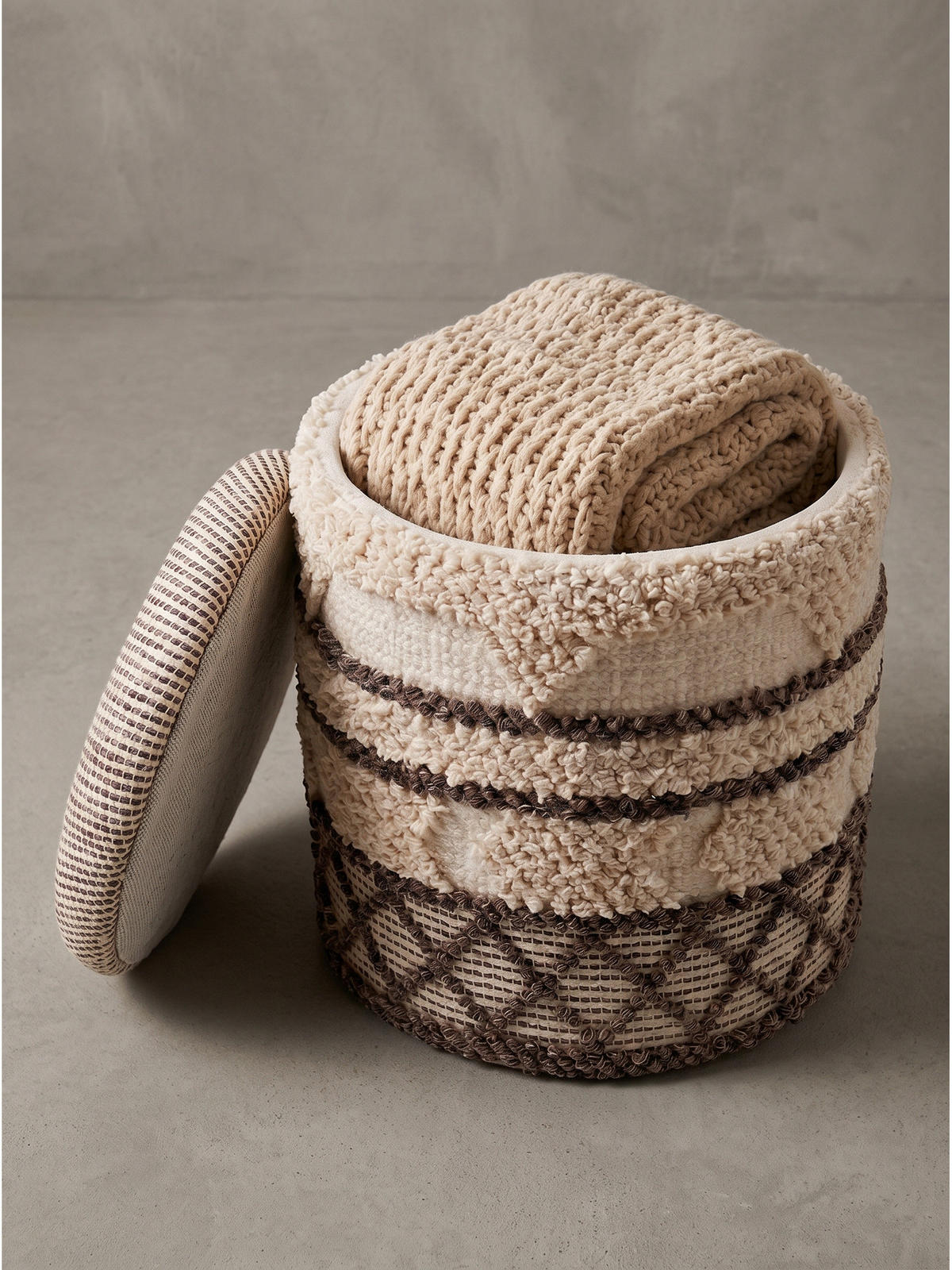 SITZHOCKER RHONE, Stoff, mit Textilbezug, mit Rauten, Beige-Braun, Ø 40 x 45 cm - Beige, Textil (40/45/40cm) - KADIMA DESIGN