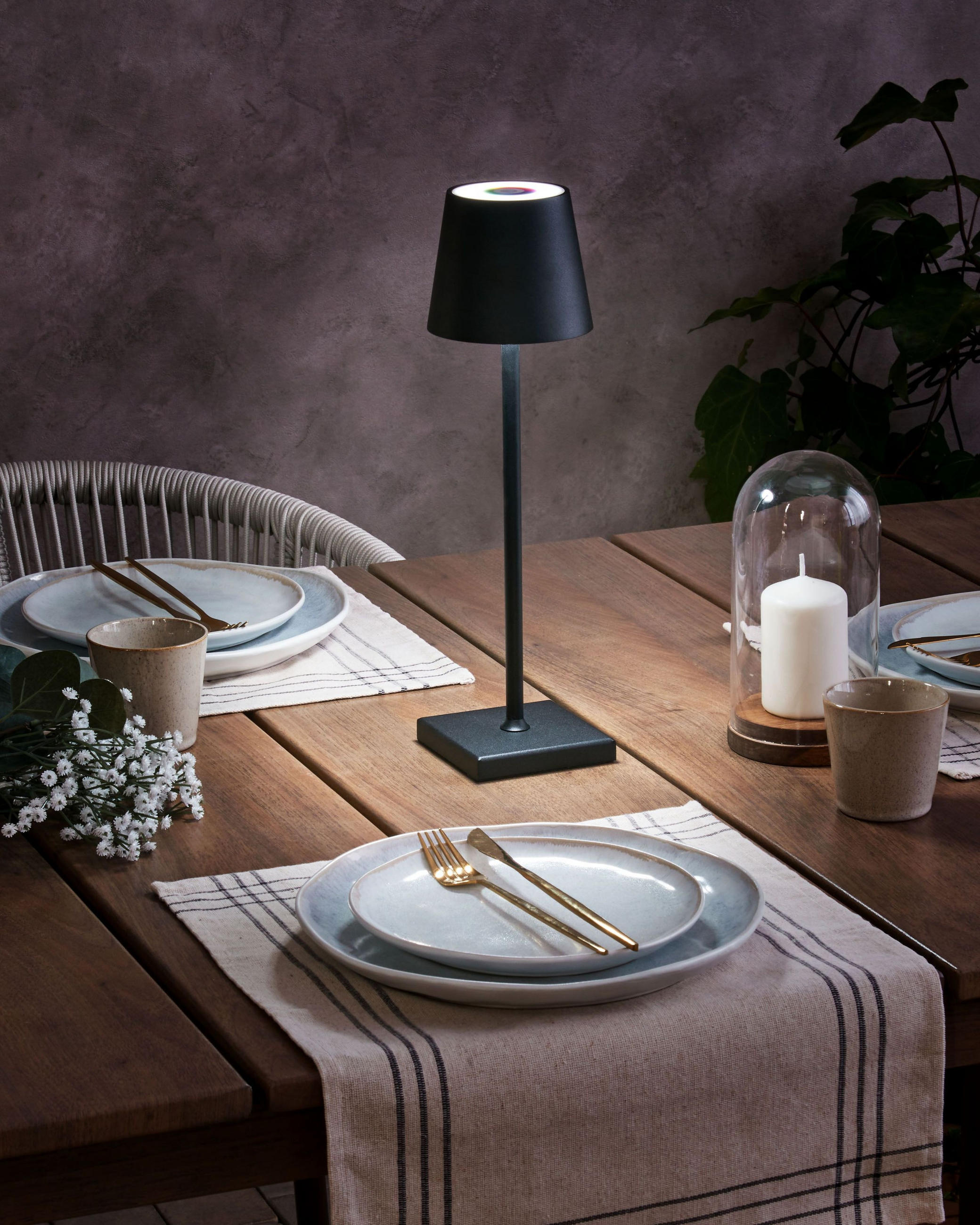 LED-TISCHLEUCHTE Schwarz Valira - Schwarz, Metall (10/10/37cm) - Beliani