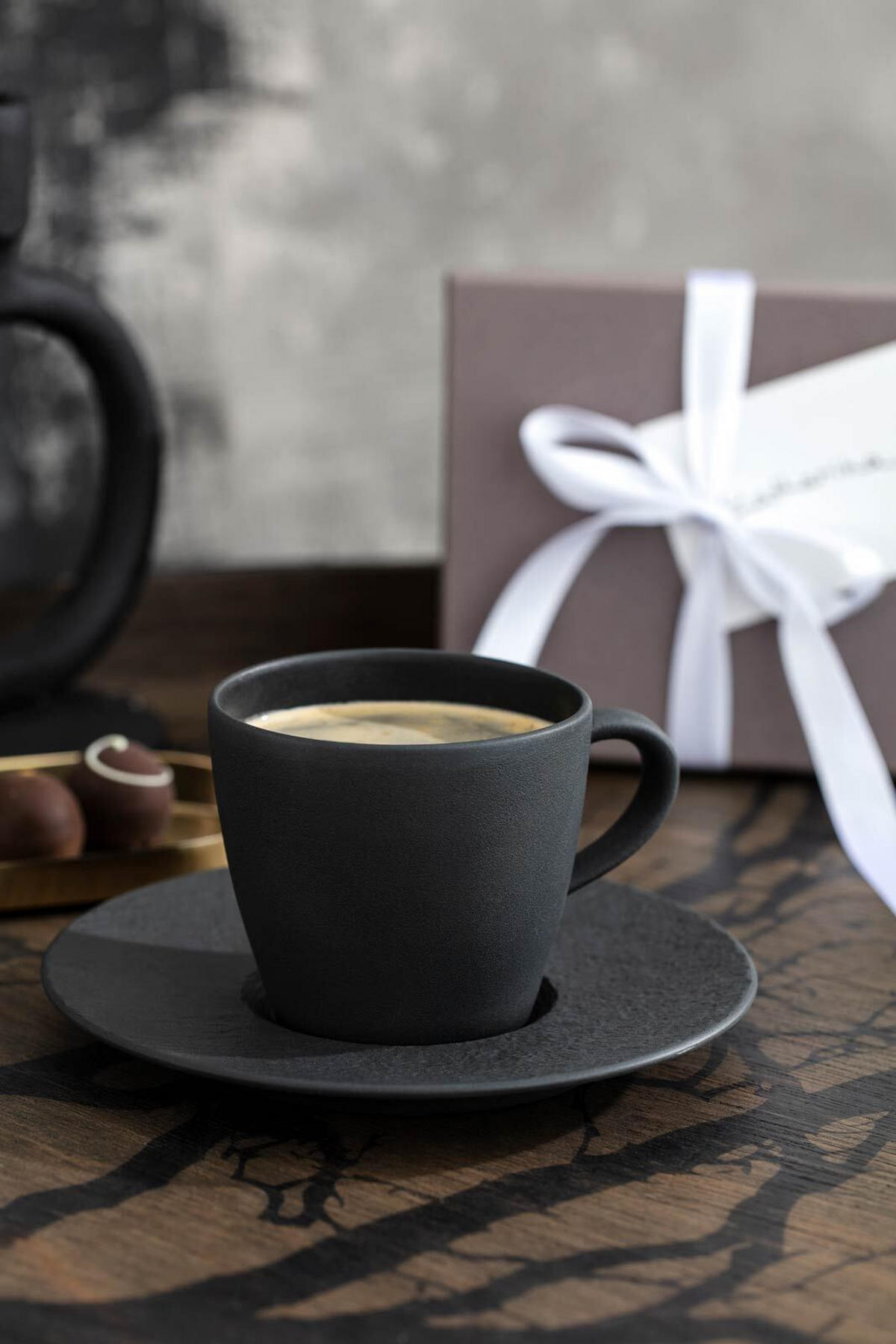 KAFFEETASSE MIT UNTERTASSE Manufacture Rock Glow schwarz 150 ml - Schwarz, Keramik (15.4/9.2/15.4cm) - Villeroy & Boch