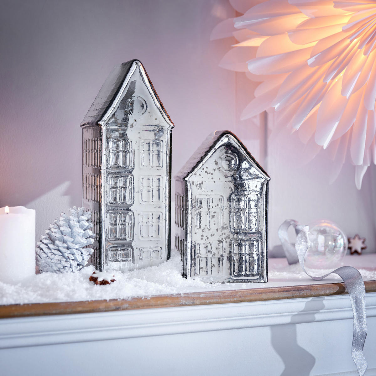 DEKOFIGUR Haus Jolly Brights - Silberfarben, Glas (11/21/11cm) - BUTLERS