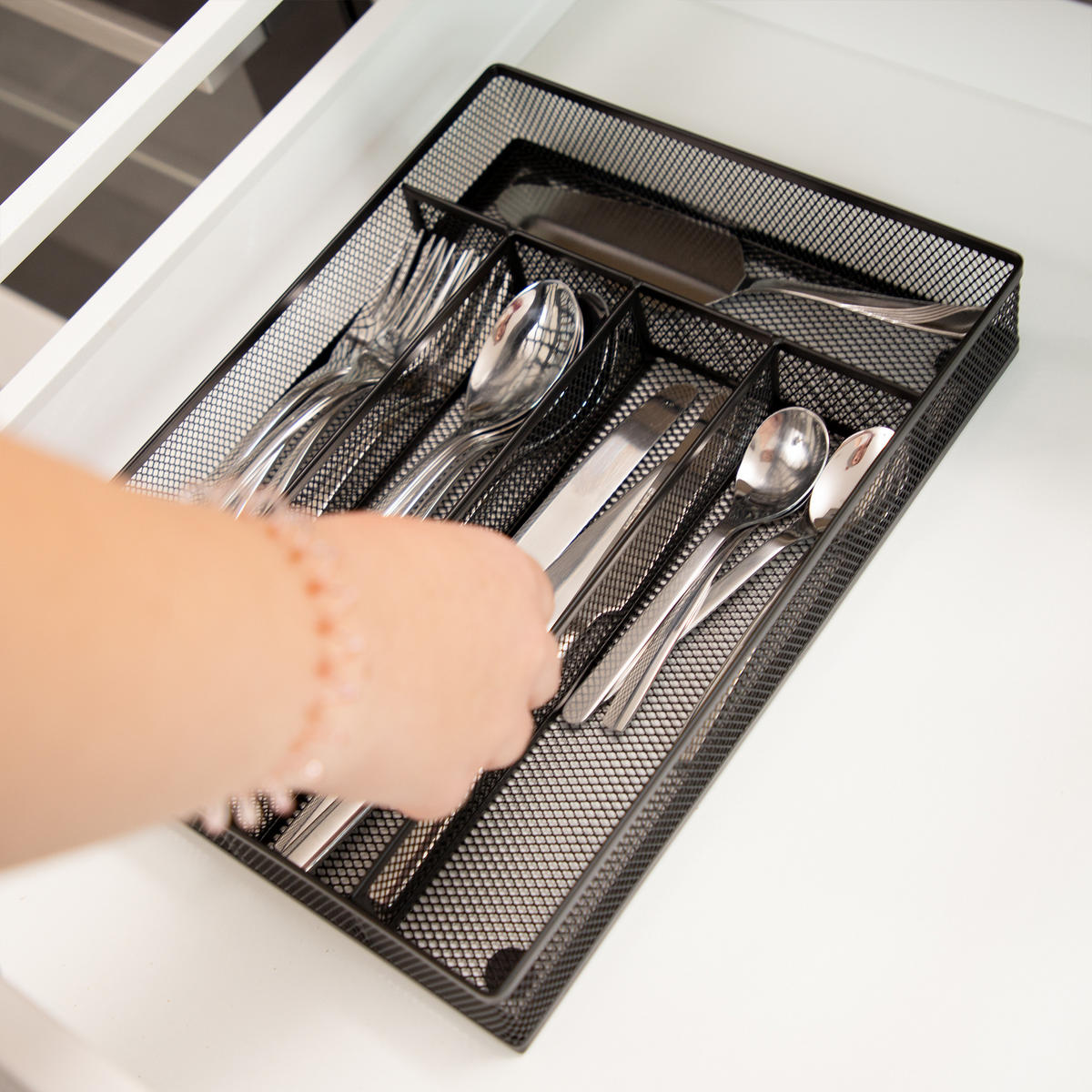 BESTECKKASTEN - Schwarz, Metall (23.5/5.1/31.7cm) - Relaxdays