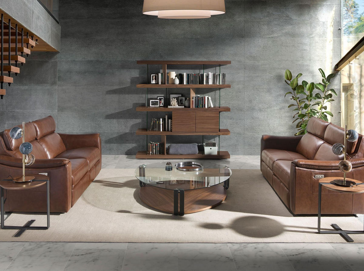 COUCHTISCH Dreieckiger dreieckig gehärtetes Glas, schwarzer Stahl und Nussbaum 135/135/32 cm - Transparent/Nussbaumfarben, Glas/Holz (135/135/32cm) - ANGEL CERDA