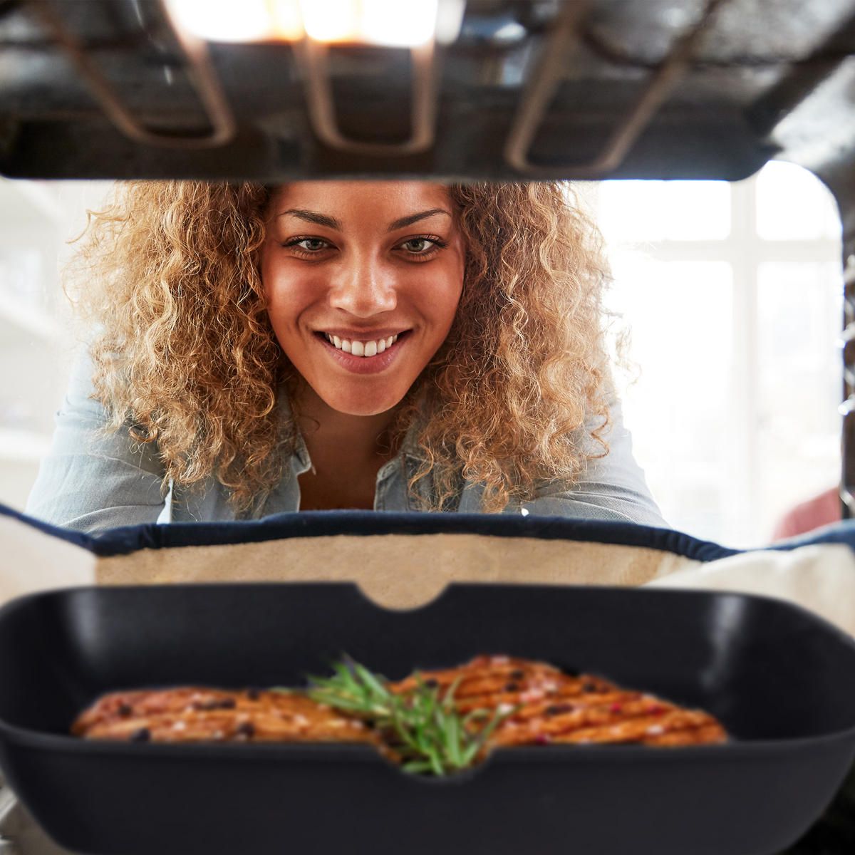 GRILLFPANNE - Schwarz, Holz/Metall (50/29/6cm) - Relaxdays