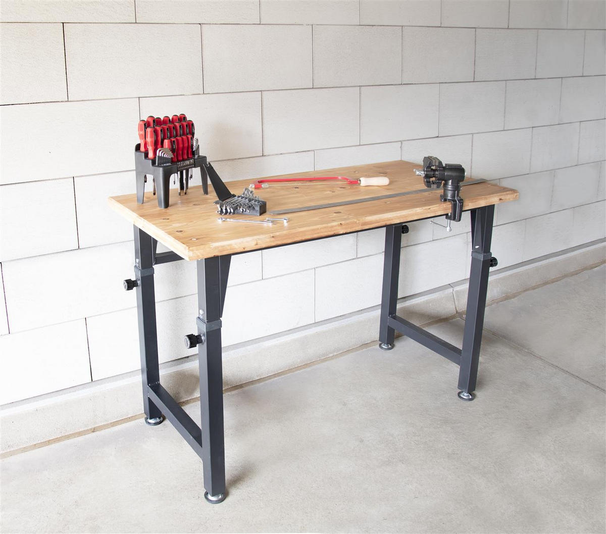 WERKBANK Höhenverstellbar 135 cm Fichtenholz Schwarz 85/95/105 cm - Schwarz, Holz (15.2/137/62cm) - Rikta