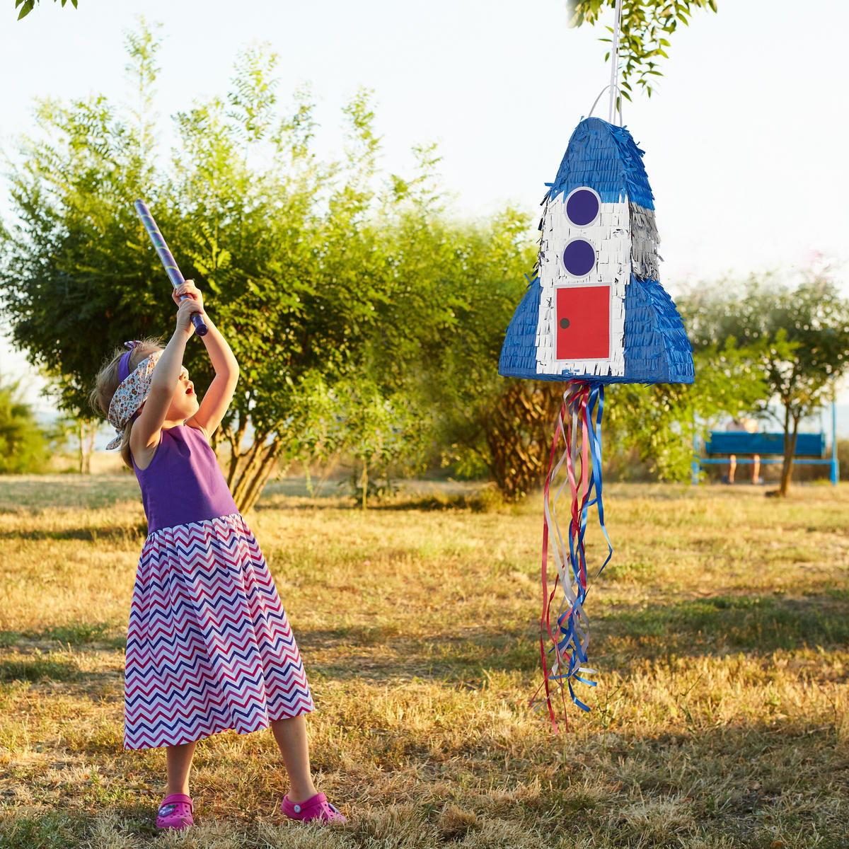 PINATA - Multicolor, Papier/Wellpappe (30/40/9cm) - Relaxdays