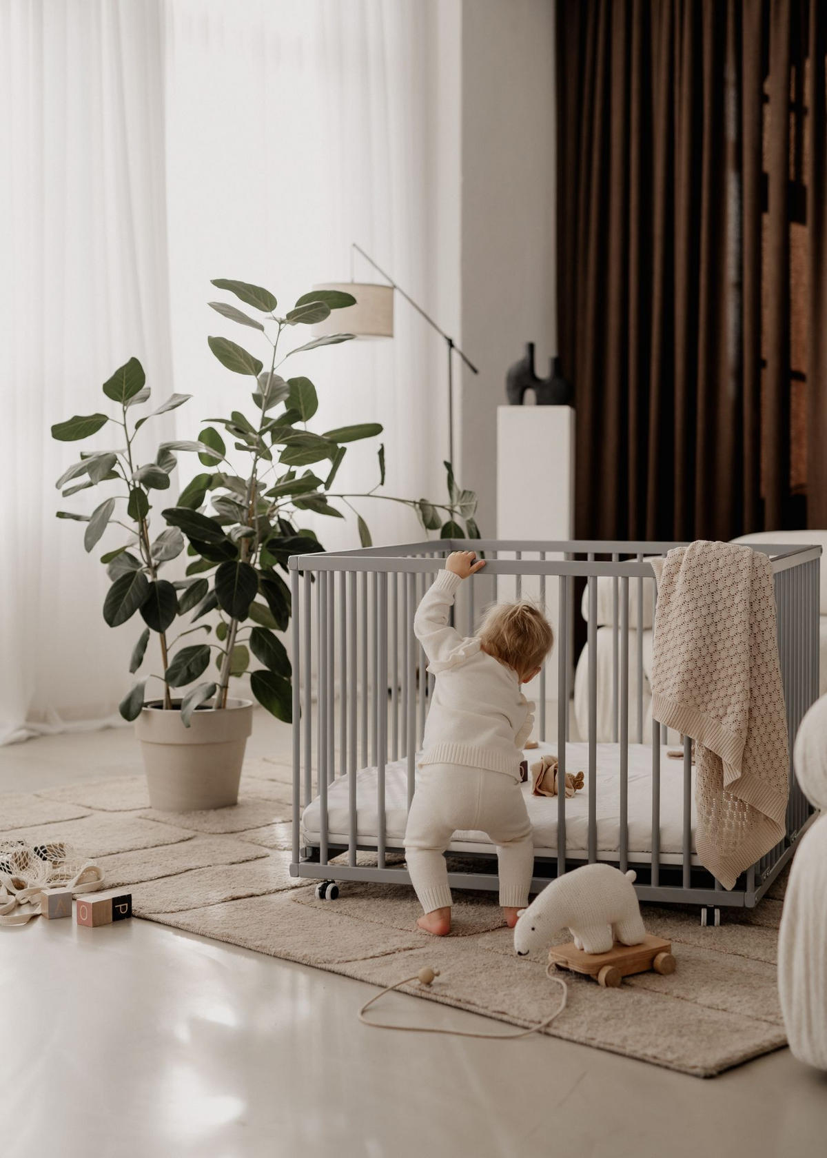 LAUFGITTER 75x100 cm mit Matratze SleepPlus - grau - Premium Kollektion - Grau, Holz (100/74/75cm) - Sämann – make a difference.