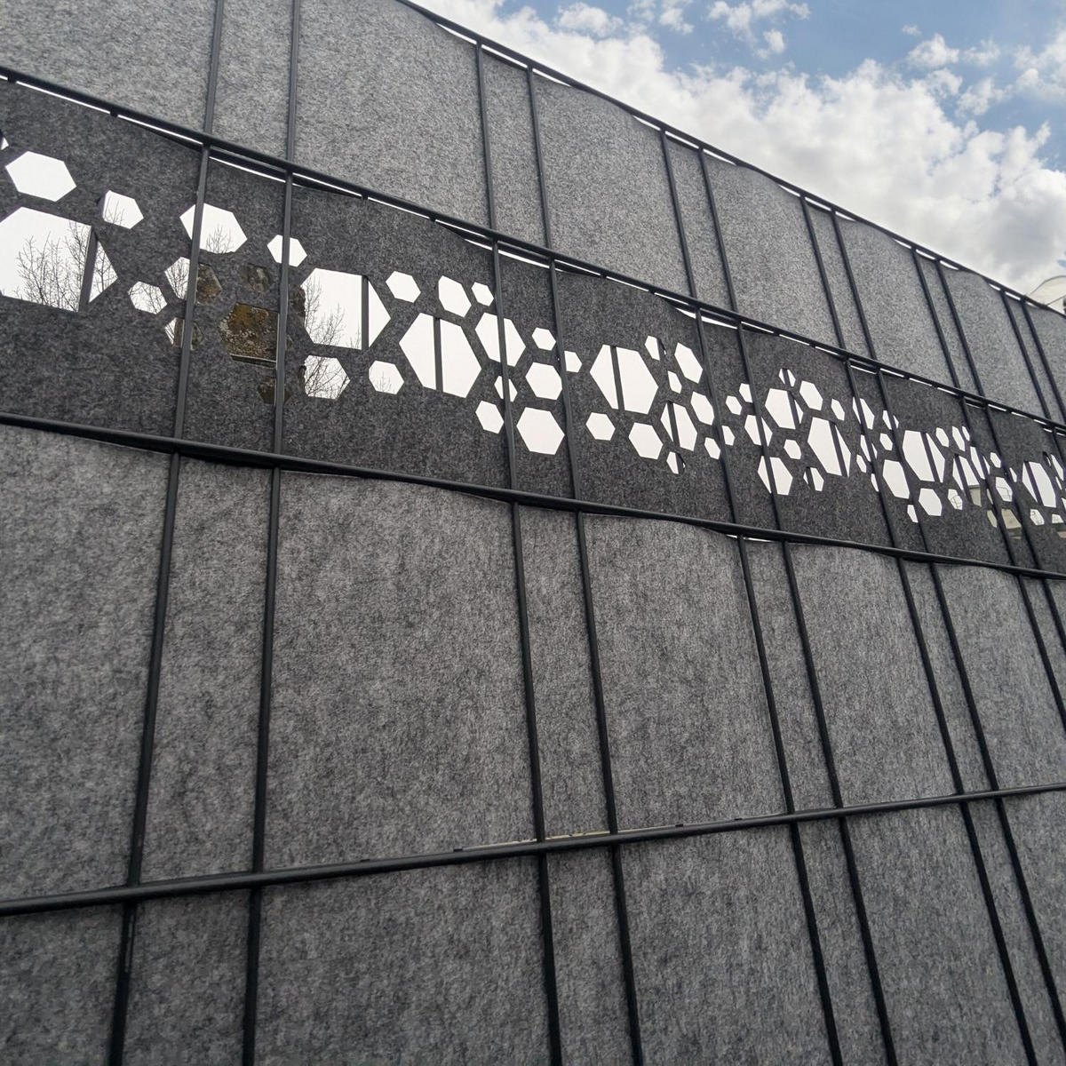 SICHTSCHUTZSTREIFEN Design Vlies Dekor Hexagon Einzelstreifen Schwarzgrau 2,55m - Schwarz, Kunststoff (260/19cm) - ZAUN|ZU