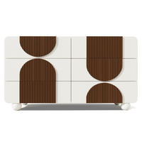 KOMMODE, 6 Schubladen – weiße Holzoptik mit schokoladenfarbenen Leisten, geschwungenes Design, 121x41x71 cm, Weiß - Weiß, Holzwerkstoff (41/71/121cm) - Modfu