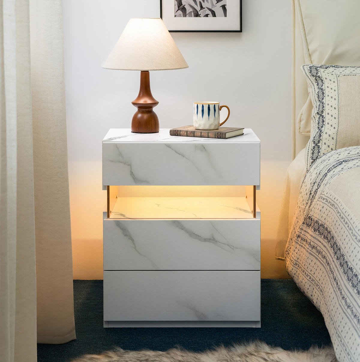 NACHTKOMMODE 48/38/61 cm weiß aus Holzwerkstoff mit LED-Beleuchtung und 3 Schubladen - Weiß, Holzwerkstoff (38/61/48cm) - OKWISH
