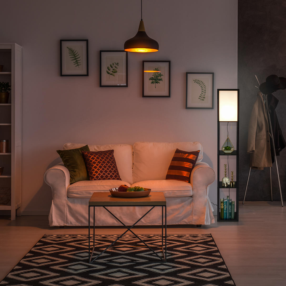 STEHLAMPE - Schwarz, Holz/Holzwerkstoff (26/26/161cm) - Relaxdays